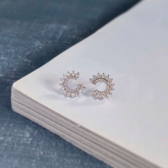 Stud Earrings 925 Sterling Silver 0.5 inch long Silver Color Stylish Zircon - Picture 2 of 8